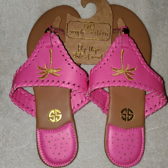 Simply Southern Shoes - NEW Simply Southern Beautiful Flip Flops Size 7